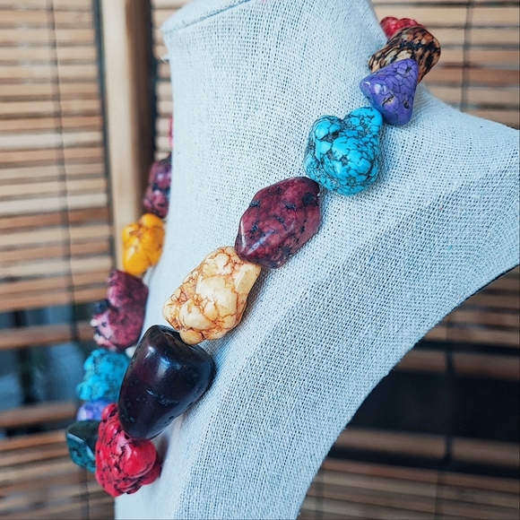 Dyed Howlite Fat Heavy Chunky Faux Turquoise Stone Necklace Silver Tone NWOT - Picture 2 of 9